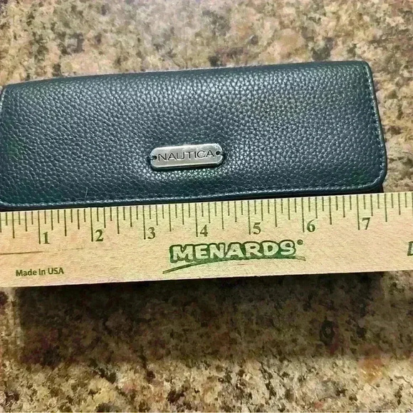 Nautica Blue Green Money Manager Wallet ID Safe RFID Protection. EUC - Picture 9 of 16